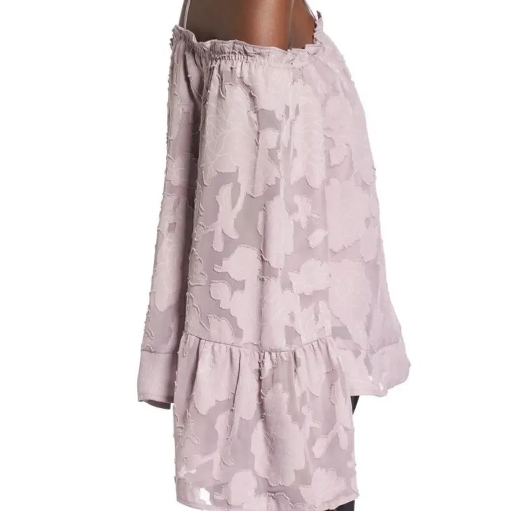 Leith Off the Shoulder Appliqué Blouse - Picture 6 of 6